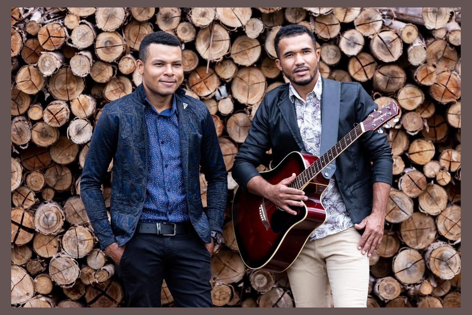Dyone &amp; Edson